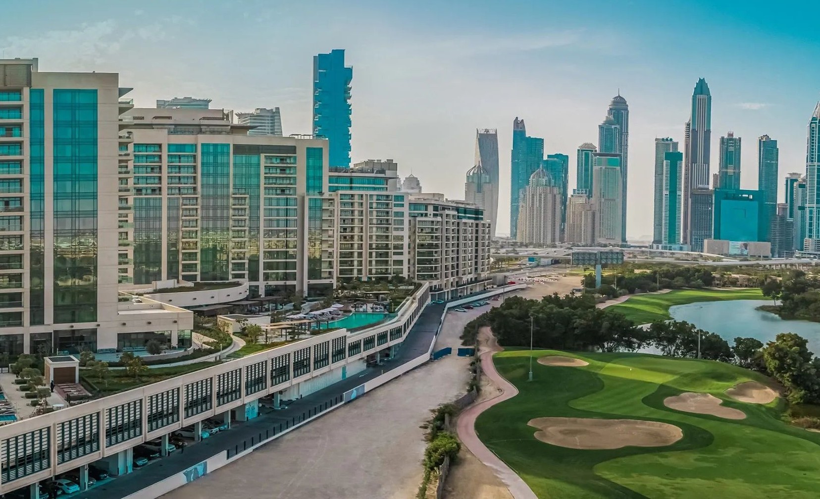 Emirates Hills Dubai - Luxury Properties and Real Estate